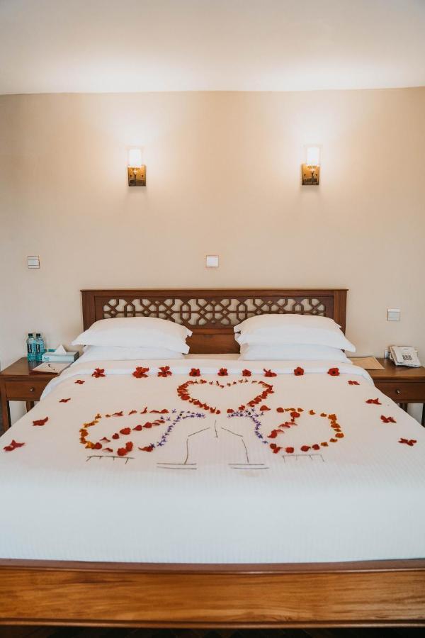 Saab Royale Resort Kajiado Bagian luar foto